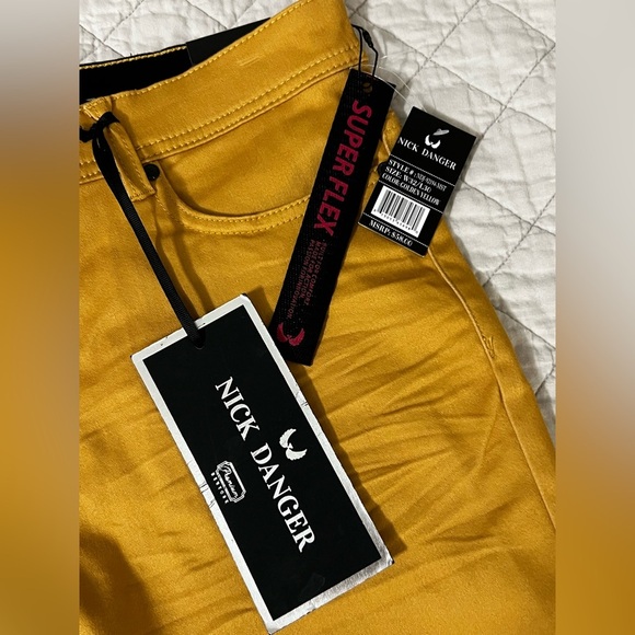 NWT Nick Danger 32/30 Slim Fit Supreme Flex Golden Yellow Action Jeans - Picture 4 of 7
